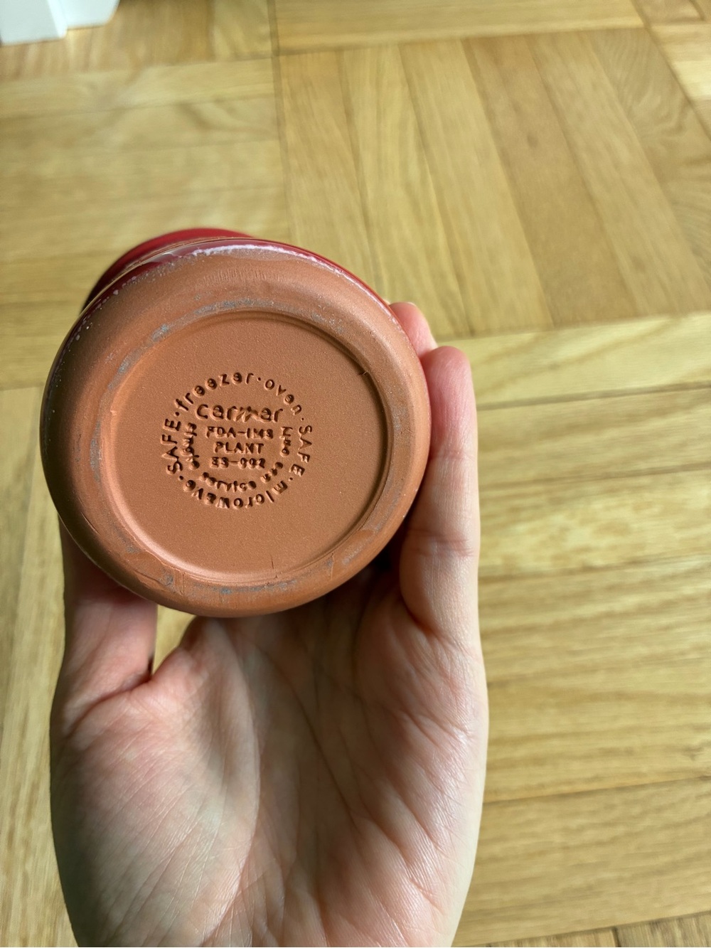 La Fermiere Red Ceramic 'Be Mine' Valentine’s Day Limited Edition Pot - Picture 4 of 4